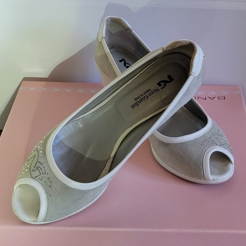 NG Nero Giardini - Made In Italy - Size 6 US 36 EU - White Grey